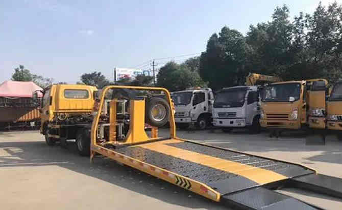 墨竹工卡汽车中途维修案例