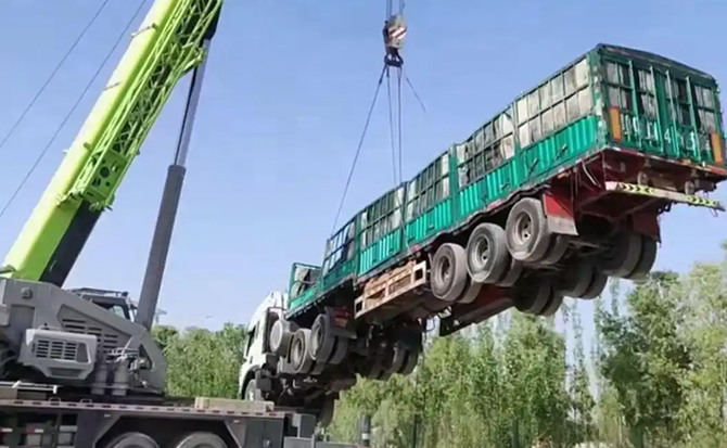 墨竹工卡道路脱困救援案例